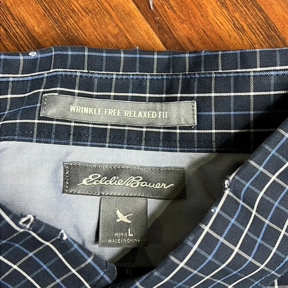 Eddie Bauer Men's Wrinkle Free Blue Plaid Button Down Classic Casual Shirt - Picture 3 of 7